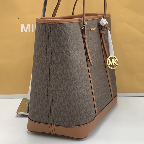 MICHAEL KORS 
Jet Set Travel Large Logo Tote Bag BROWN/BLACK SIGNATURE C… - Picture 8 of 15